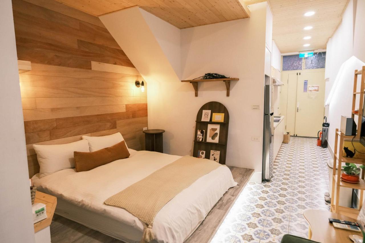 South Gate Home Stay Тайнань Экстерьер фото