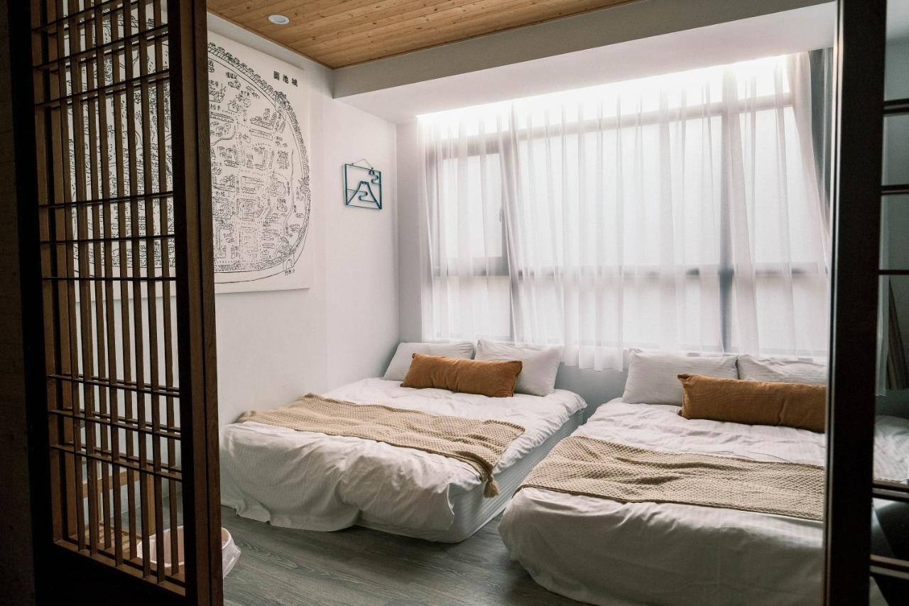 South Gate Home Stay Тайнань Экстерьер фото